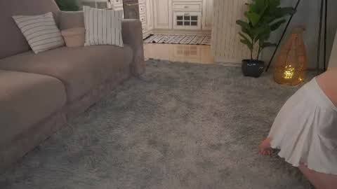 Lillian online show from 22, 6, 2026