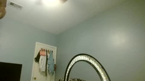 Snapshot of wishhwashy22 chatting on 9, 1, 2025 Chanel online show from 9, 1, 2025