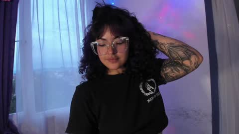 Snapshot of witchofhearts chatting on 3, 1, 2025 Luna Violeta A r t i s t online show from 3, 1, 2025