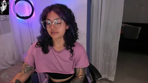 Snapshot of witchofhearts chatting on 24, 1, 2025 Luna Violeta A r t i s t online show from 24, 1, 2025