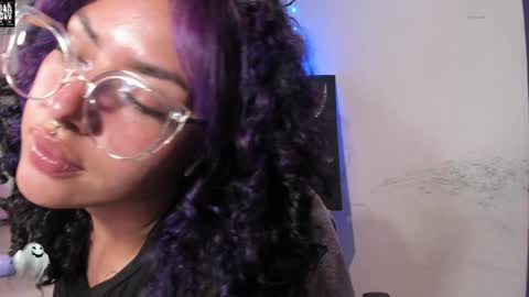 Snapshot of witchofhearts chatting on 7, 2, 2025 Luna Violeta A r t i s t online show from 7, 2, 2025