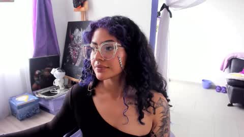 Snapshot of witchofhearts chatting on 9, 9, 2025 Luna Violeta A r t i s t online show from 9, 9, 2025