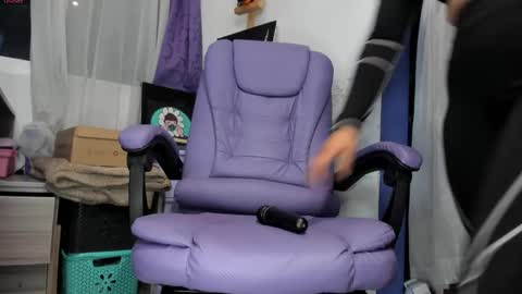 Snapshot of witchofhearts chatting on 16, 9, 2025 Luna Violeta A r t i s t online show from 16, 9, 2025