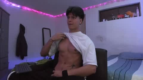 Snapshot of with_ken chatting on 26, 4, 2026 Ken online show from 26, 4, 2026