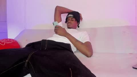 Snapshot of wizycandy_1 chatting on 8, 11, 2025 Wiz and Candy online show from 8, 11, 2025