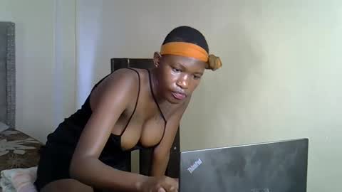 Snapshot of wizzia_khalifa chatting on 28, 12, 2024 girlie o online show from 28, 12, 2024