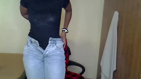 Snapshot of wizzia_khalifa chatting on 10, 1, 2025 girlie o online show from 10, 1, 2025