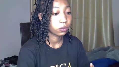 Snapshot of wizzia_khalifa chatting on 1, 3, 2025 girlie o online show from 1, 3, 2025