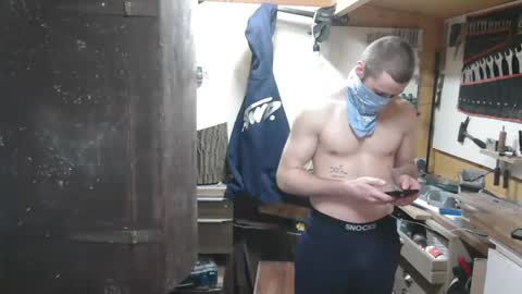 Snapshot of wolf021221 chatting on 14, 12, 2025 wolf021221 online show from 14, 12, 2025