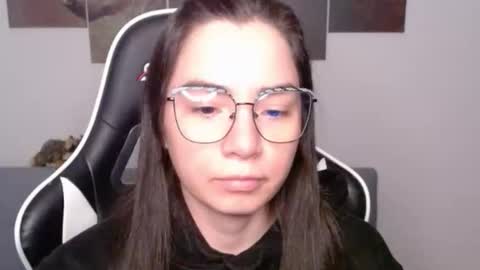 Snapshot of wolfs_daughter chatting on 8, 6, 2026 Alex online show from 8, 6, 2026