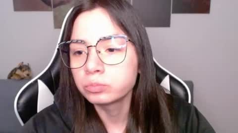 Snapshot of wolfs_daughter chatting on 2, 7, 2026 Alex online show from 2, 7, 2026