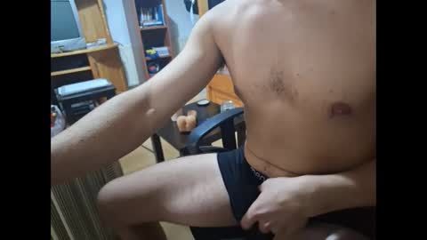 Snapshot of womanizerr69 chatting on 4, 10, 2025 womanizerr69 online show from 4, 10, 2025