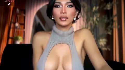 Snapshot of womanofyourdesire_ts chatting on 26, 6, 2026 Julia online show from 26, 6, 2026