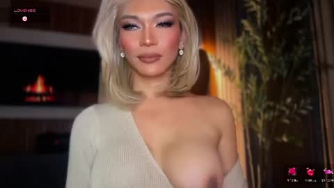 Snapshot of womanofyourdesire_ts chatting on 18, 7, 2026 Julia online show from 18, 7, 2026