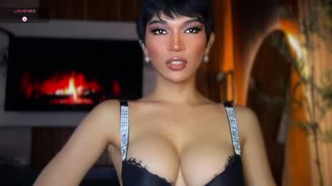 Snapshot of womanofyourdesire_ts chatting on 4, 8, 2026 Julia online show from 4, 8, 2026