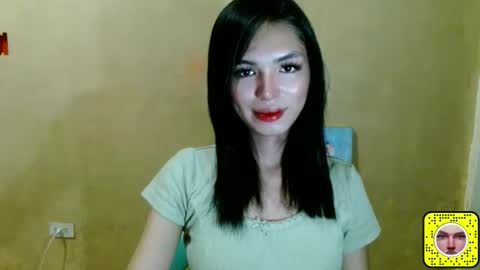 Snapshot of womanofyourdreamxoxo chatting on 6, 5, 2026 womanofyourdreamxoxo online show from 6, 5, 2026