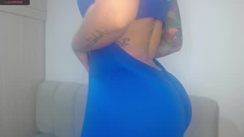 Snapshot of wondercouplexxx chatting on 19, 4, 2026 Sofia And Thomas online show from 19, 4, 2026