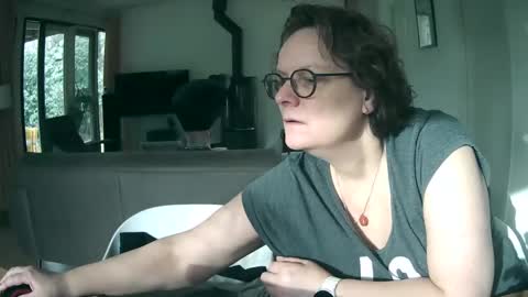 Snapshot of woodwurm chatting on 31, 1, 2025 woodwurm and Snoeske online show from 31, 1, 2025