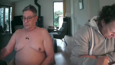 Snapshot of woodwurm chatting on 8, 2, 2025 woodwurm and Snoeske online show from 8, 2, 2025