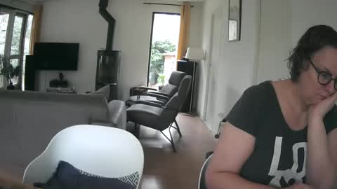Snapshot of woodwurm chatting on 25, 2, 2025 woodwurm and Snoeske online show from 25, 2, 2025