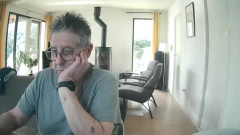 Snapshot of woodwurm chatting on 26, 2, 2025 woodwurm and Snoeske online show from 26, 2, 2025