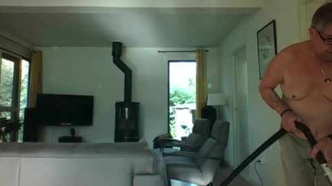 Snapshot of woodwurm chatting on 10, 3, 2025 woodwurm and Snoeske online show from 10, 3, 2025