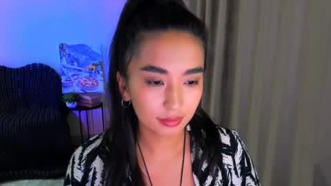 dudetta Kim online show from 7, 3, 2025