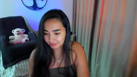 dudetta Kim online show from 17, 10, 2025