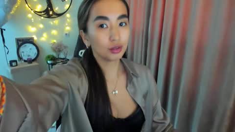 Snapshot of worldofkim chatting on 2, 5, 2026 dudetta Kim online show from 2, 5, 2026