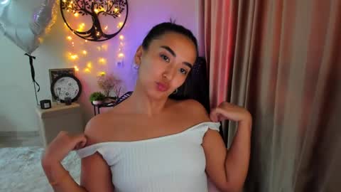 Snapshot of worldofkim chatting on 16, 5, 2026 dudetta Kim online show from 16, 5, 2026