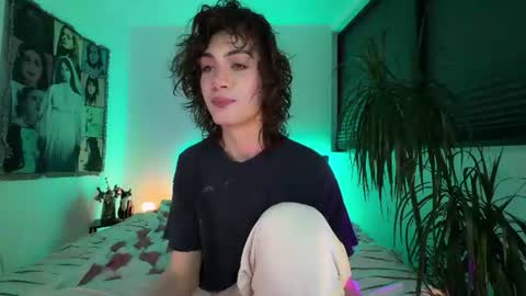 Snapshot of wow_lover chatting on 16, 6, 2026 Glen online show from 16, 6, 2026