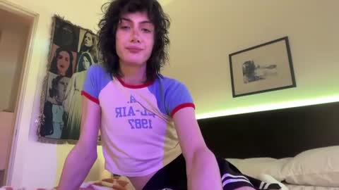 Snapshot of wow_lover chatting on 24, 6, 2026 Glen online show from 24, 6, 2026