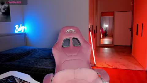 Snapshot of wowlovie666 chatting on 23, 7, 2026 Emi online show from 23, 7, 2026