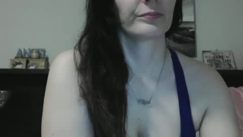 Snapshot of wrenleigh chatting on 14, 2, 2025 Crystal Lake online show from 14, 2, 2025