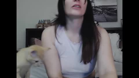 Snapshot of wrenleigh chatting on 23, 2, 2025 Crystal Lake online show from 23, 2, 2025