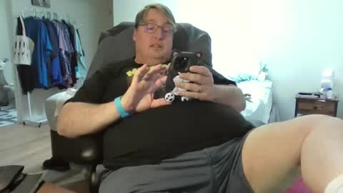 Snapshot of wrensroom chatting on 22, 2, 2025 Wren Valentino online show from 22, 2, 2025