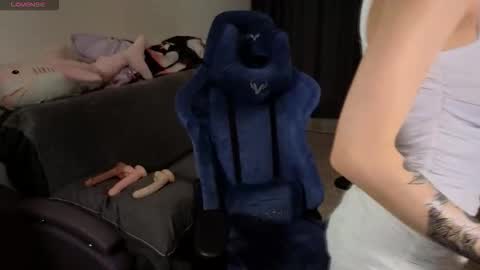 Neo and Abby online show from 21, 12, 2025