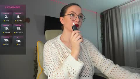 Snapshot of wwow_meow chatting on 16, 12, 2025 Eric and Christine 3 online show from 16, 12, 2025