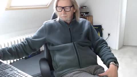 WyattEarp64 online show from 27, 11, 2025