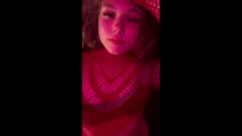 x3maxmaybe online show from 12, 3, 2026