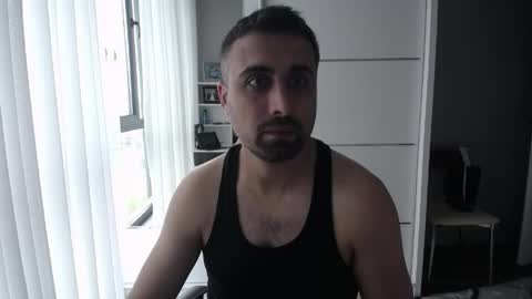 Snapshot of x_____0_____x chatting on 18, 5, 2026 Mr. Lonely online show from 18, 5, 2026