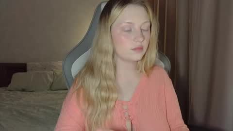 Snapshot of x__ivy_x chatting on 25, 4, 2026 eva online show from 25, 4, 2026