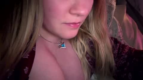 Snapshot of x_dreamgirl_x chatting on 20, 3, 2026 Mariah online show from 20, 3, 2026