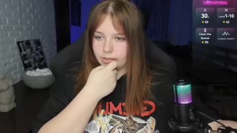 LOVE NERDS ONLY online show from 23, 2, 2025