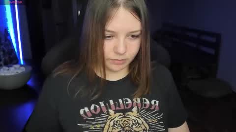 LOVE NERDS ONLY online show from 27, 10, 2025