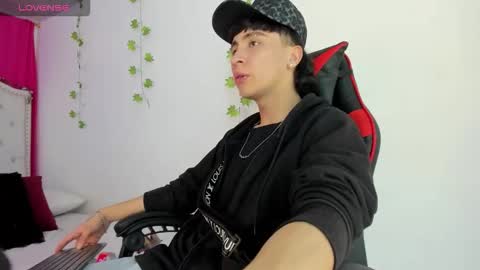 xaanderGrey online show from 13, 12, 2025