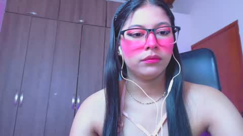 Snapshot of xallysonx_ chatting on 12, 6, 2026 XALLYSONX online show from 12, 6, 2026
