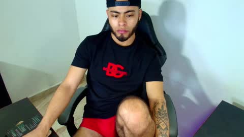 Snapshot of xanderstone00 chatting on 3, 3, 2026 Xanderstone online show from 3, 3, 2026