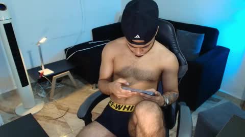 Snapshot of xanderstone00 chatting on 22, 3, 2026 Xanderstone online show from 22, 3, 2026