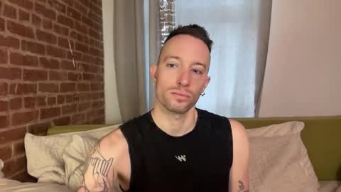 Snapshot of xanderxnyc chatting on 15, 12, 2025 xanderxnyc online show from 15, 12, 2025